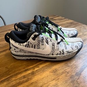 Nike Air Sesh All-Over Print size 8
